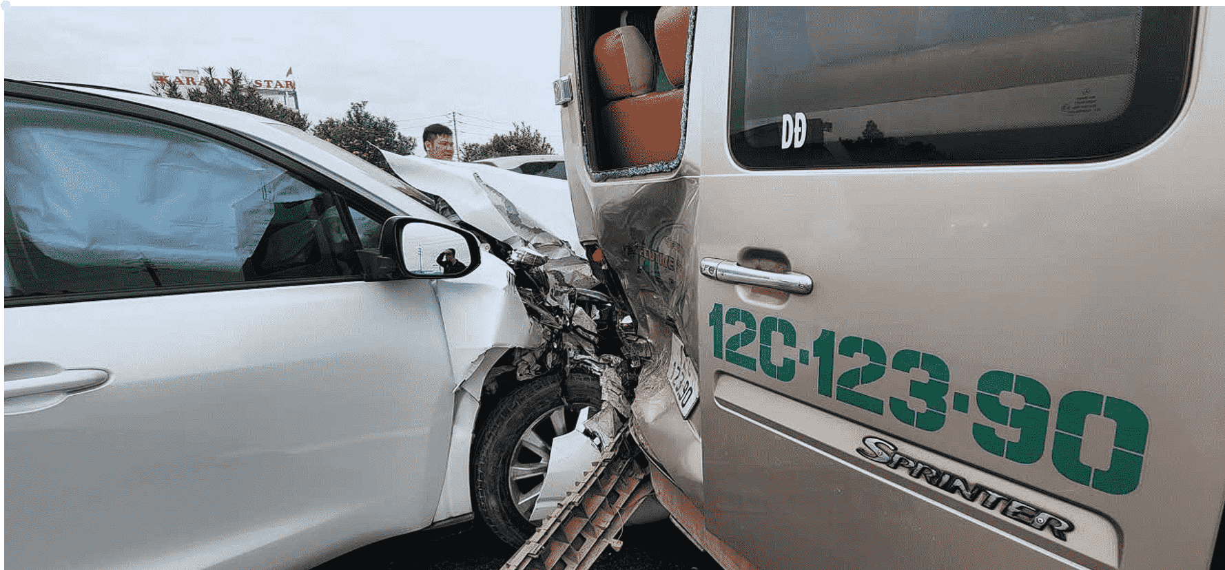 Bảo hiểm Emily, Bảo hiểm ô tô, Bảo hiểm thân vỏ ô tô, Emily xevaban, Bảo hiểm bắt buộc, Mua bảo hiểm ô tô, tư vấn bảo hiểm miễn phí, Phân định đúng sai mới bồi thường, Bồi thường bảo hiểm